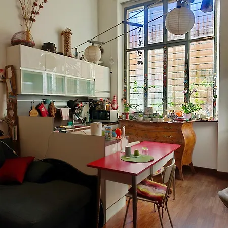 Quarto em Acomodações Particulares Isola Milão